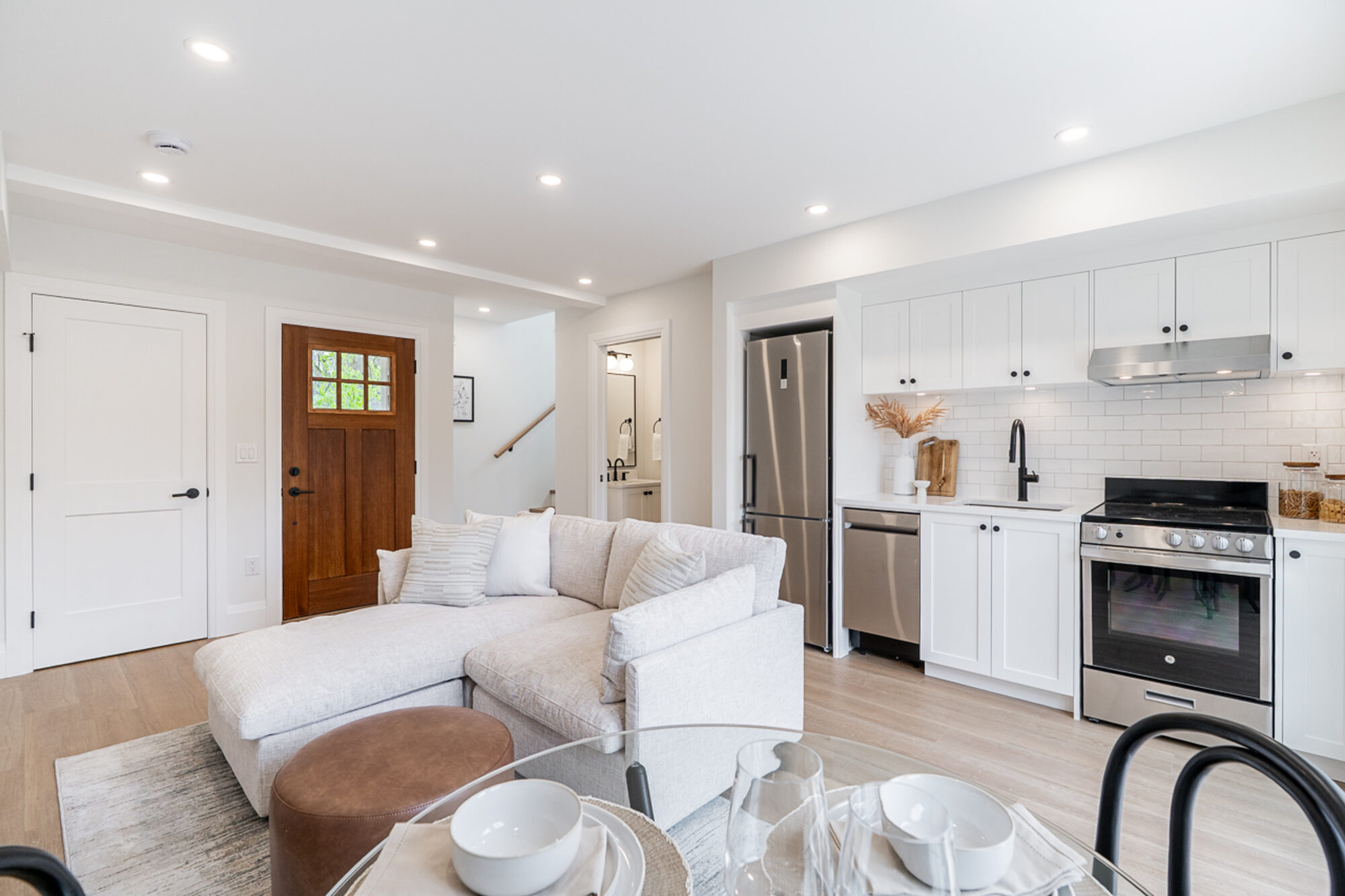 Crescent – Garden Suite living and kitchen